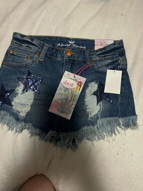 Brand new almost famous size 7 shorts